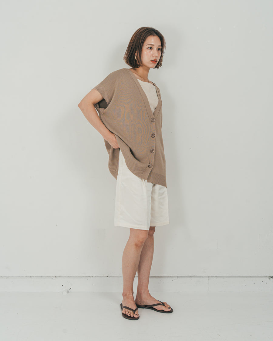 ［SET］VネックRelaxニットベスト + Vintageサテン　ハーフパンツ（2SET）