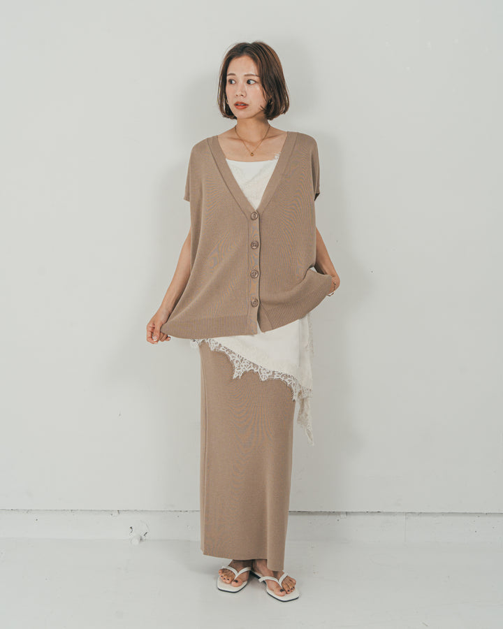 ［SET］VネックRelaxニットベスト + サテンアシメ レースキャミ + Relax Knit ストレートスカート（3SET）