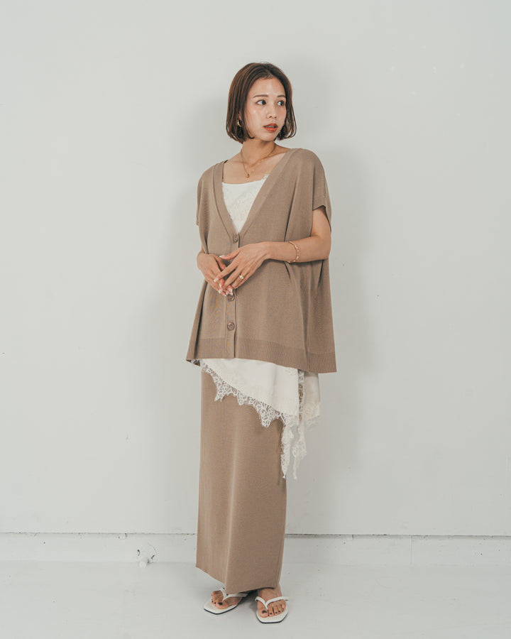 ［SET］VネックRelaxニットベスト + サテンアシメ レースキャミ + Relax Knit ストレートスカート（3SET）