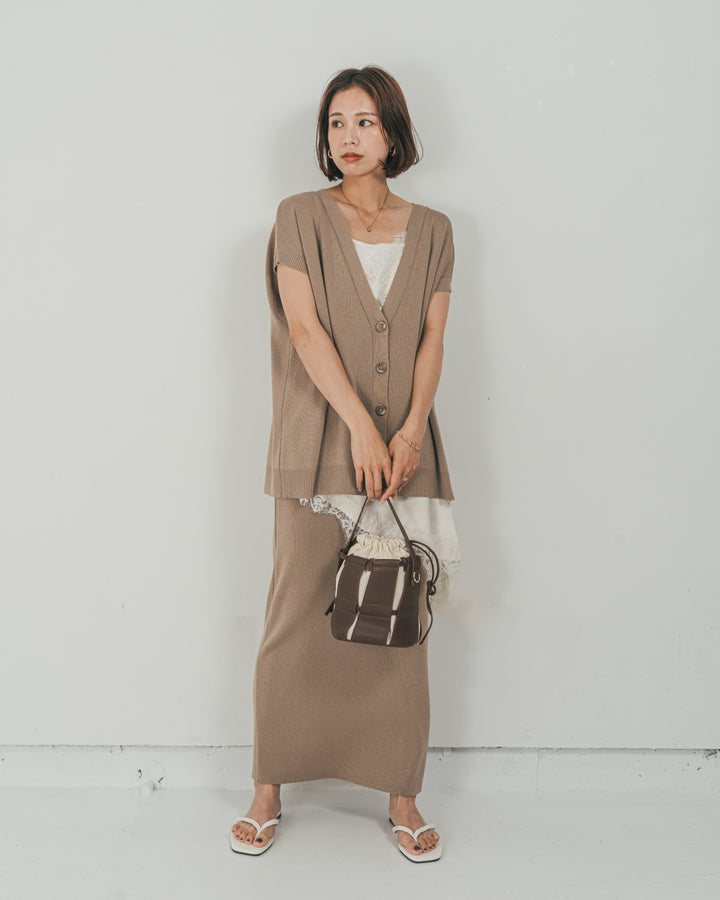 ［SET］VネックRelaxニットベスト + サテンアシメ レースキャミ + Relax Knit ストレートスカート（3SET）