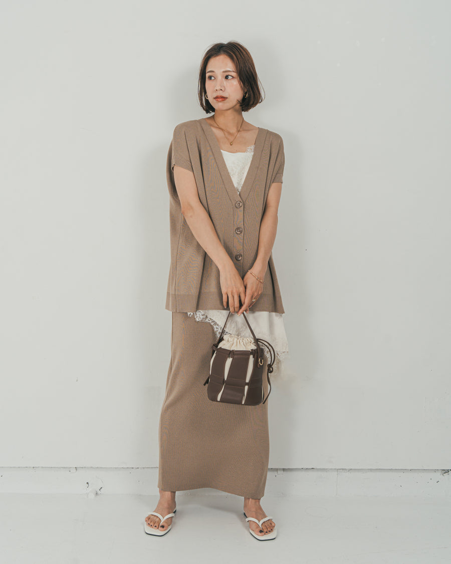 ［SET］VネックRelaxニットベスト + サテンアシメ レースキャミ + Relax Knit ストレートスカート（3SET）