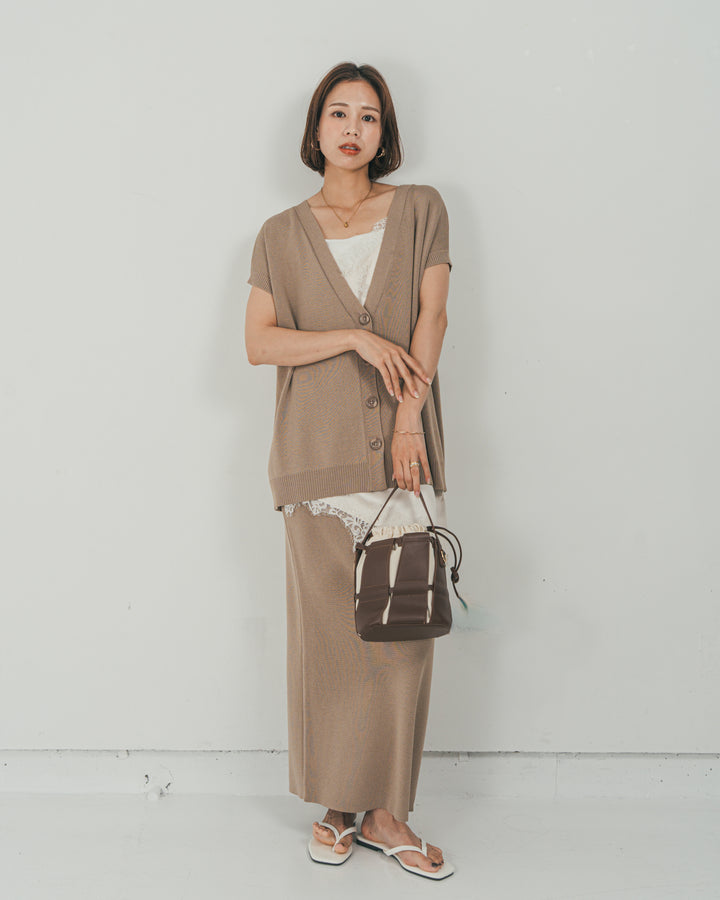 ［SET］VネックRelaxニットベスト + サテンアシメ レースキャミ + Relax Knit ストレートスカート（3SET）
