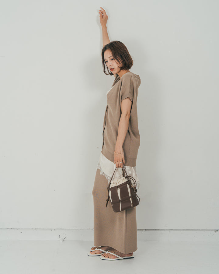 ［SET］VネックRelaxニットベスト + サテンアシメ レースキャミ + Relax Knit ストレートスカート（3SET）