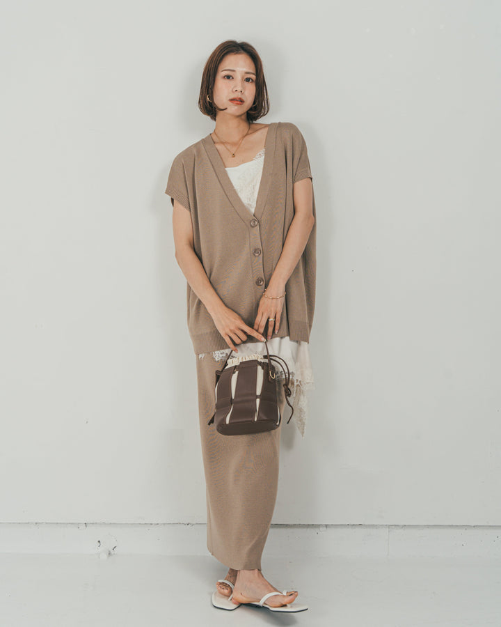 ［SET］VネックRelaxニットベスト + サテンアシメ レースキャミ + Relax Knit ストレートスカート（3SET）