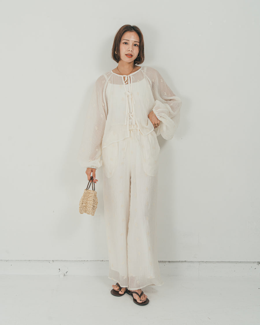 ［SET］フロントリボン刺繍 Veilブラウス + 刺繍 Veilロングパンツ（2SET）