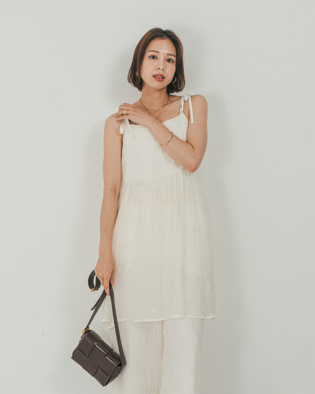 ［SET］ショルダーリボン刺繍Veilキャミ + 刺繍 Veilロングパンツ（2SET）
