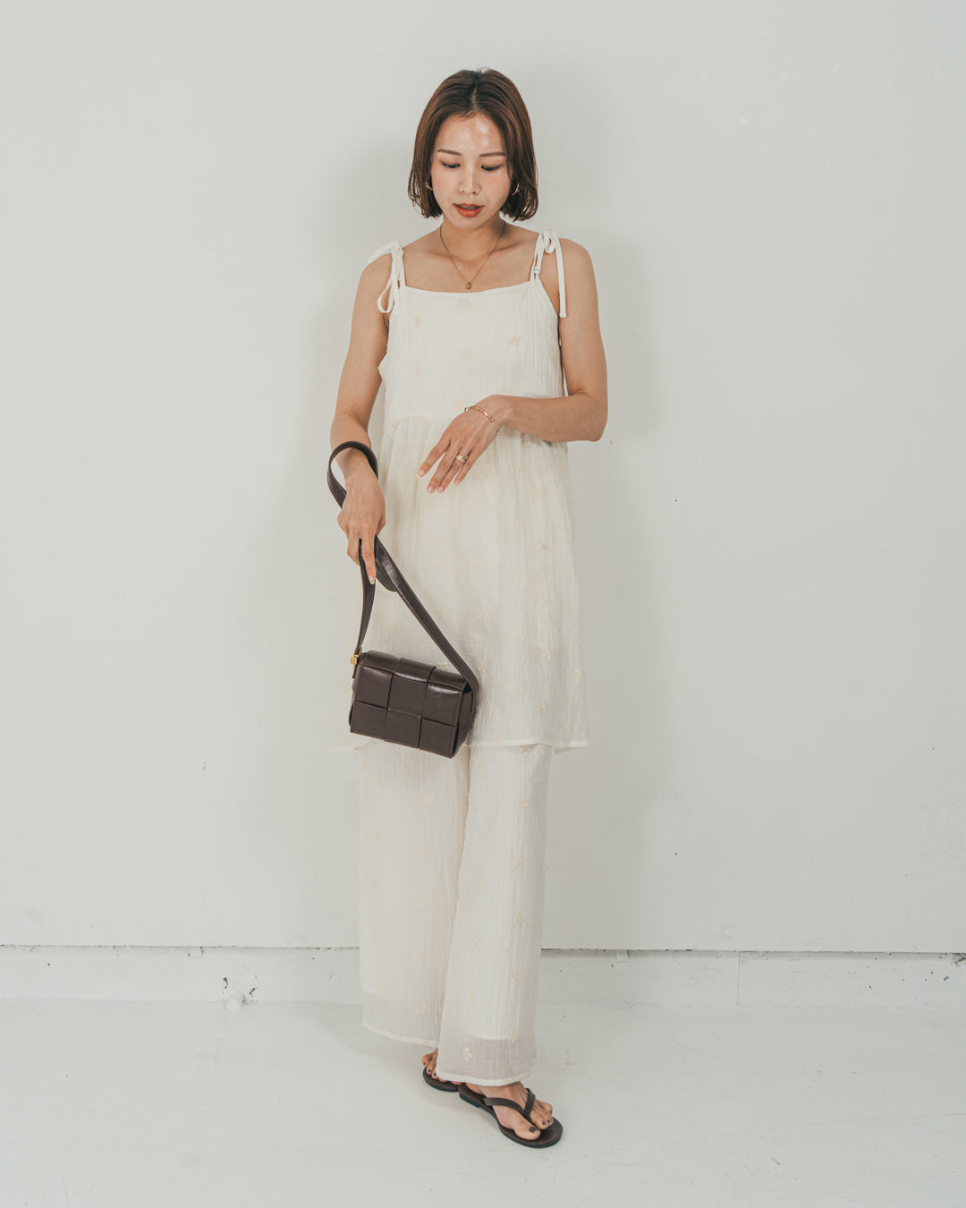 ［SET］ショルダーリボン刺繍Veilキャミ + 刺繍 Veilロングパンツ（2SET）