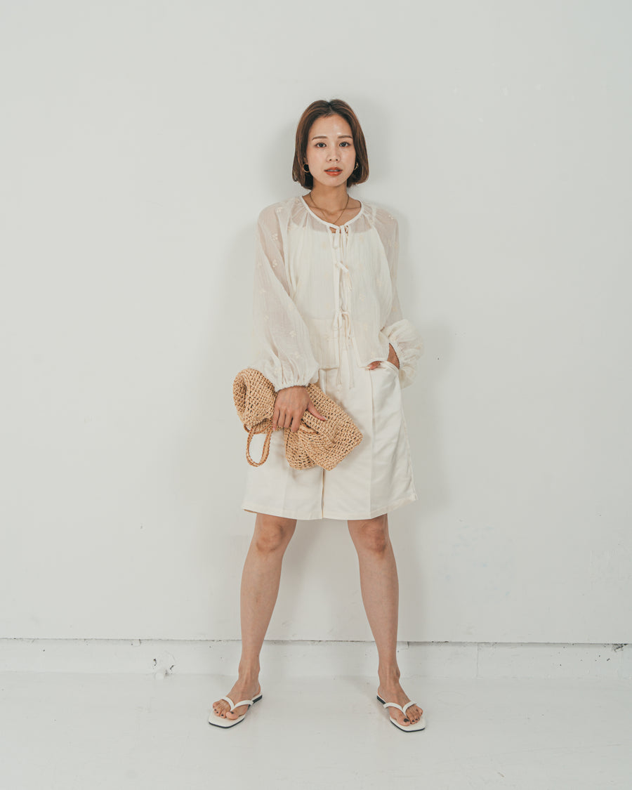 ［SET］フロントリボン刺繍 Veilブラウス + Vintageサテン　ハーフパンツ（2SET）