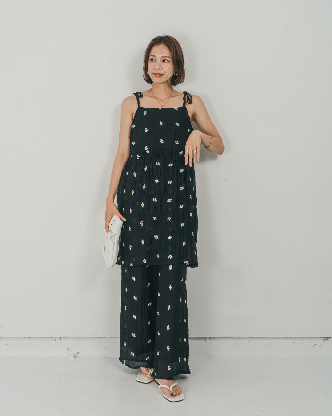 ［SET］ショルダーリボン刺繍Veilキャミ + 刺繍 Veilロングパンツ（2SET）