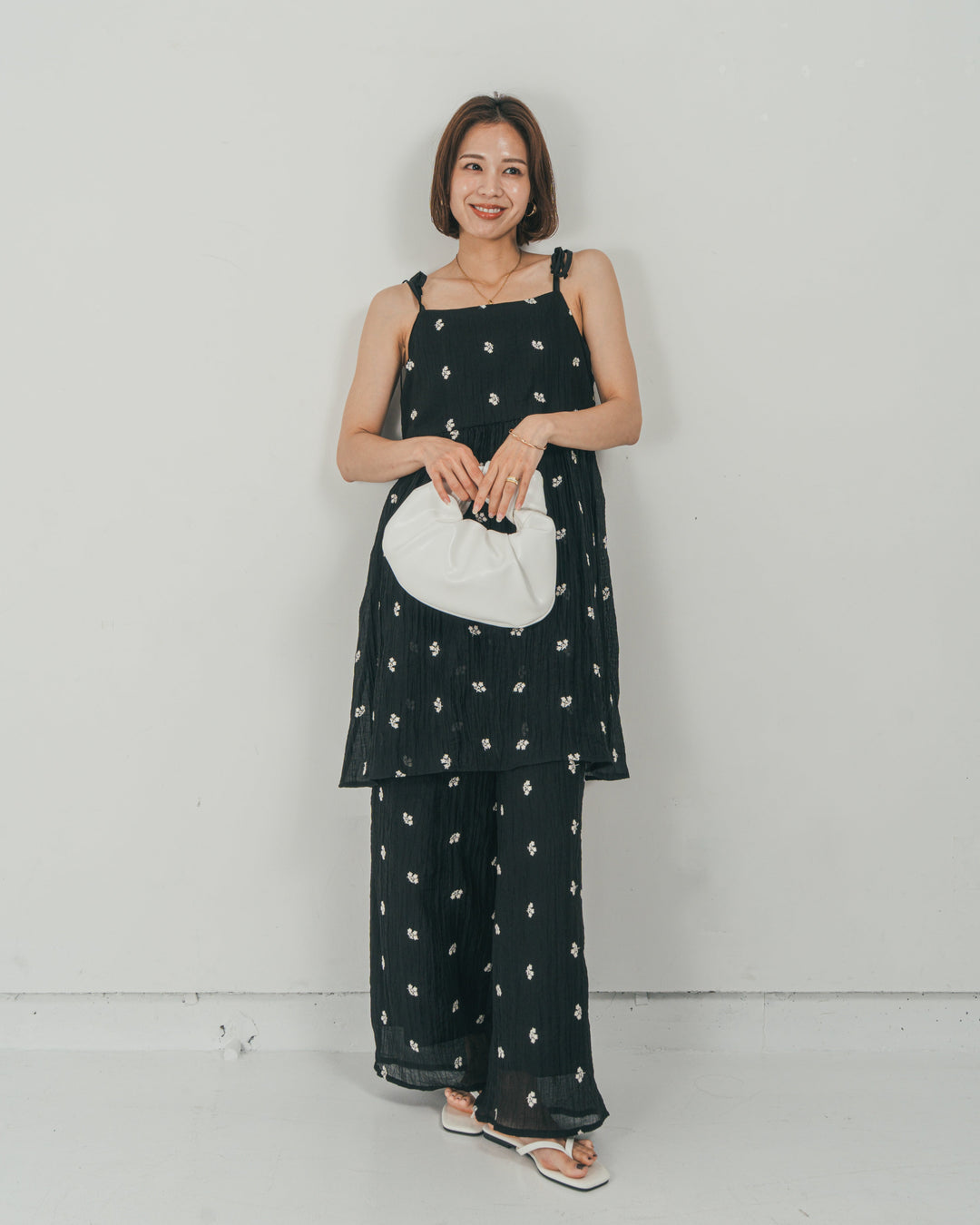 ［SET］ショルダーリボン刺繍Veilキャミ + 刺繍 Veilロングパンツ（2SET）