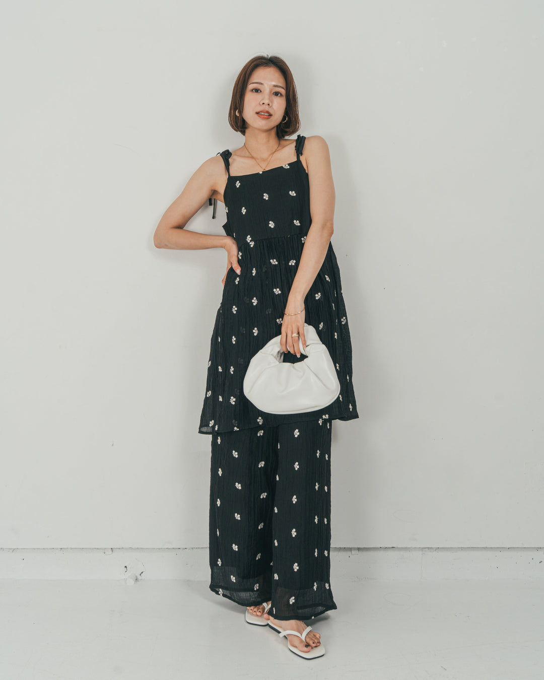 ［SET］ショルダーリボン刺繍Veilキャミ + 刺繍 Veilロングパンツ（2SET）