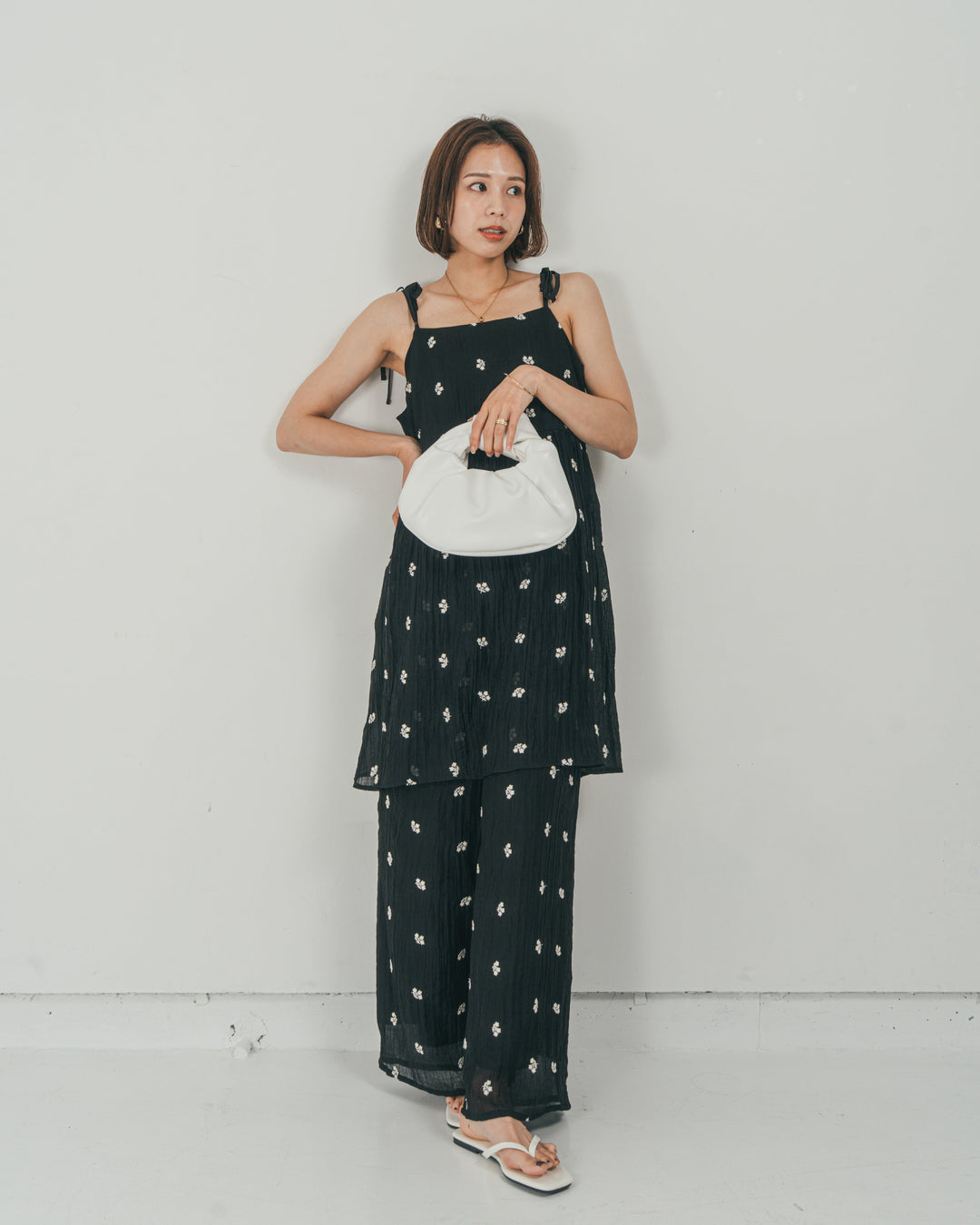 ［SET］ショルダーリボン刺繍Veilキャミ + 刺繍 Veilロングパンツ（2SET）