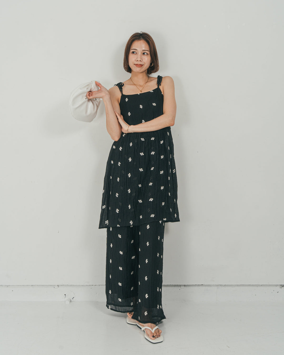 ［SET］ショルダーリボン刺繍Veilキャミ + 刺繍 Veilロングパンツ（2SET）