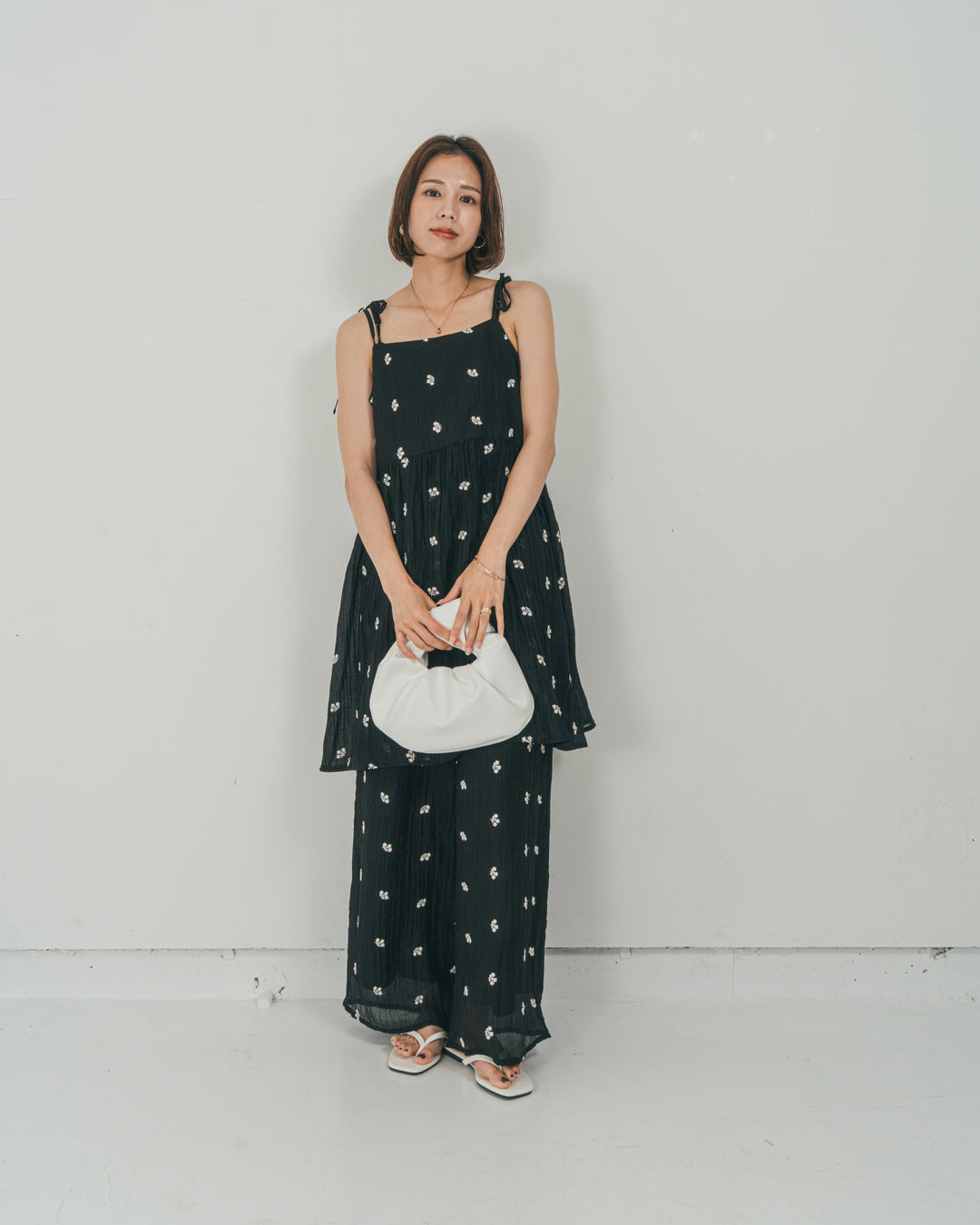 ［SET］ショルダーリボン刺繍Veilキャミ + 刺繍 Veilロングパンツ（2SET）