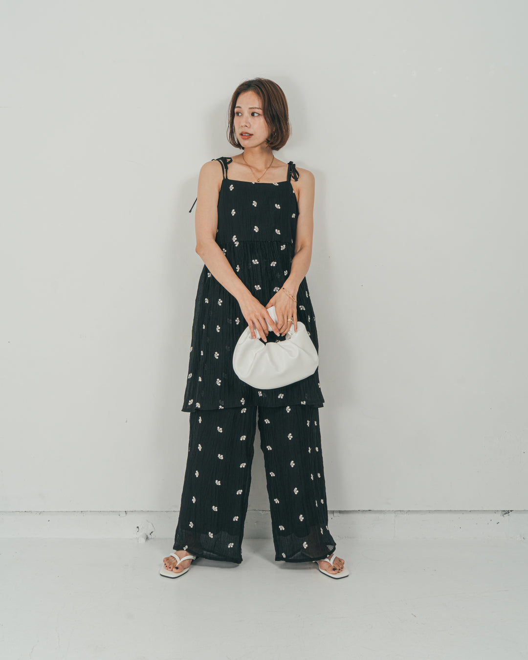 ［SET］ショルダーリボン刺繍Veilキャミ + 刺繍 Veilロングパンツ（2SET）
