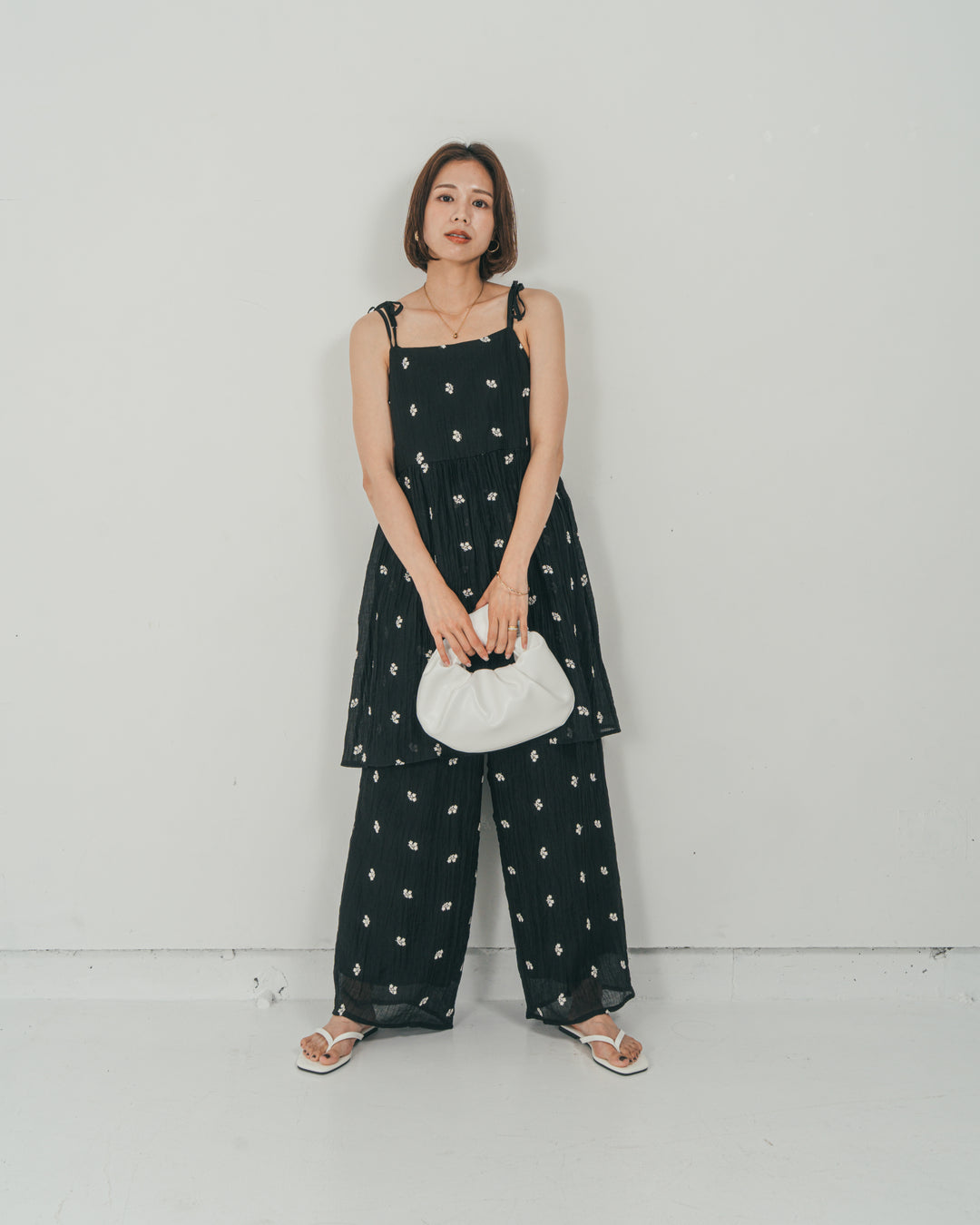 ［SET］ショルダーリボン刺繍Veilキャミ + 刺繍 Veilロングパンツ（2SET）