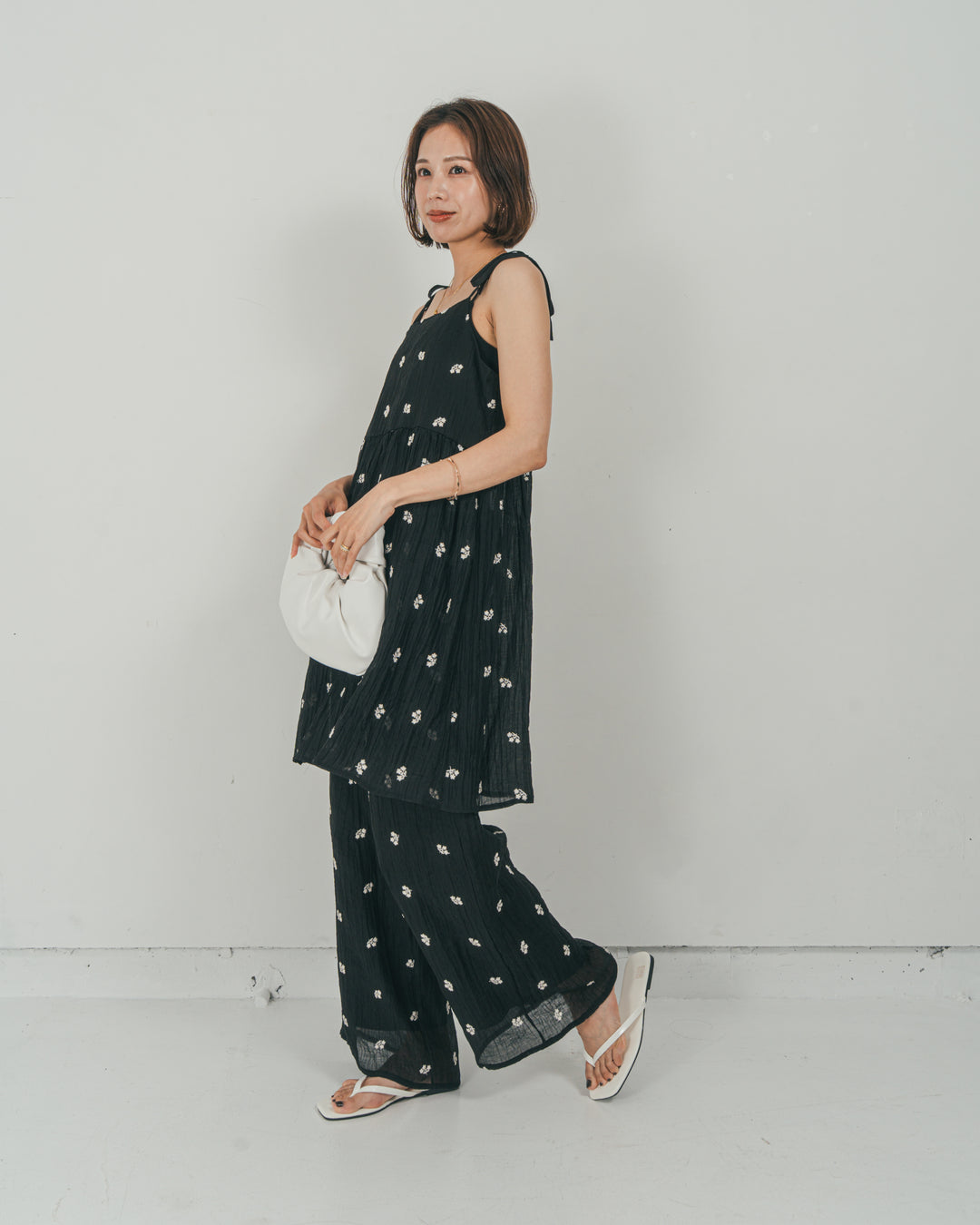 ［SET］ショルダーリボン刺繍Veilキャミ + 刺繍 Veilロングパンツ（2SET）