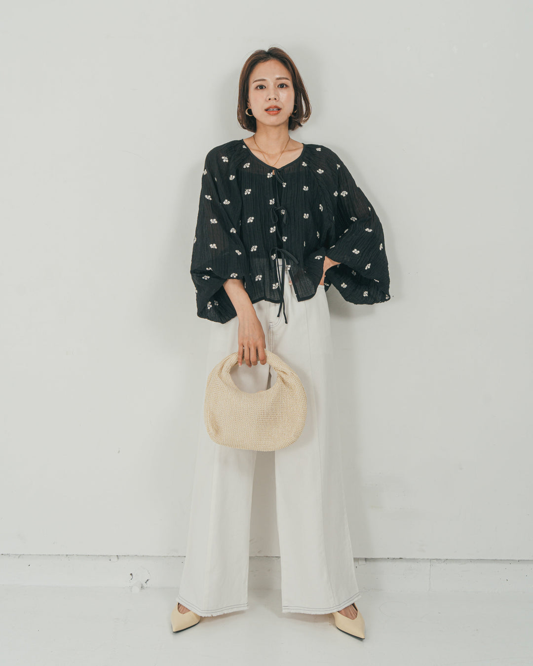 ［SET］フロントリボン刺繍 Veilブラウス + 10oz ニュアンスバイカラー リラックスワイドデニム（2SET）