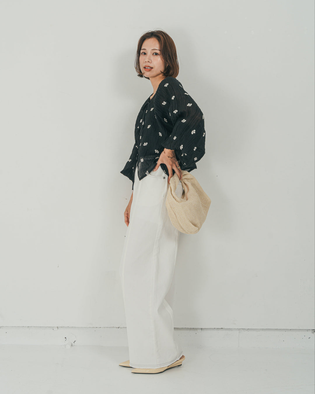 ［SET］フロントリボン刺繍 Veilブラウス + 10oz ニュアンスバイカラー リラックスワイドデニム（2SET）