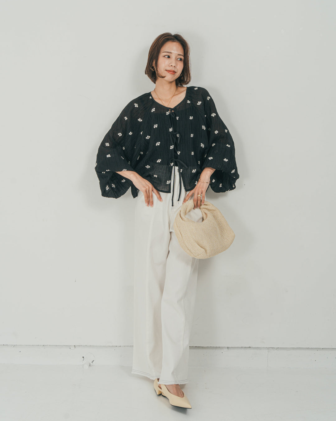 ［SET］フロントリボン刺繍 Veilブラウス + 10oz ニュアンスバイカラー リラックスワイドデニム（2SET）