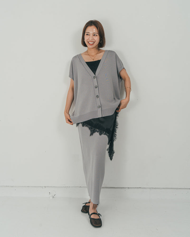 ［SET］VネックRelaxニットベスト + サテンアシメ レースキャミ + Relax Knit ストレートスカート（3SET）