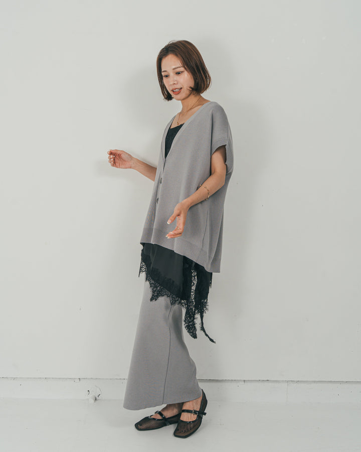 ［SET］VネックRelaxニットベスト + サテンアシメ レースキャミ + Relax Knit ストレートスカート（3SET）