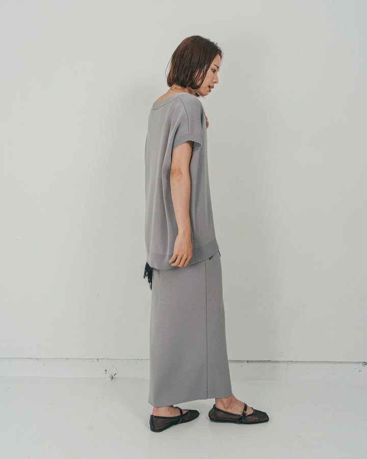 ［SET］VネックRelaxニットベスト + サテンアシメ レースキャミ + Relax Knit ストレートスカート（3SET）