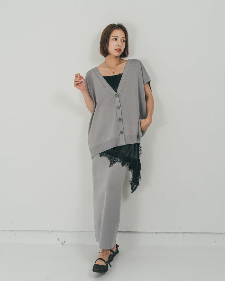 ［SET］VネックRelaxニットベスト + サテンアシメ レースキャミ + Relax Knit ストレートスカート（3SET）
