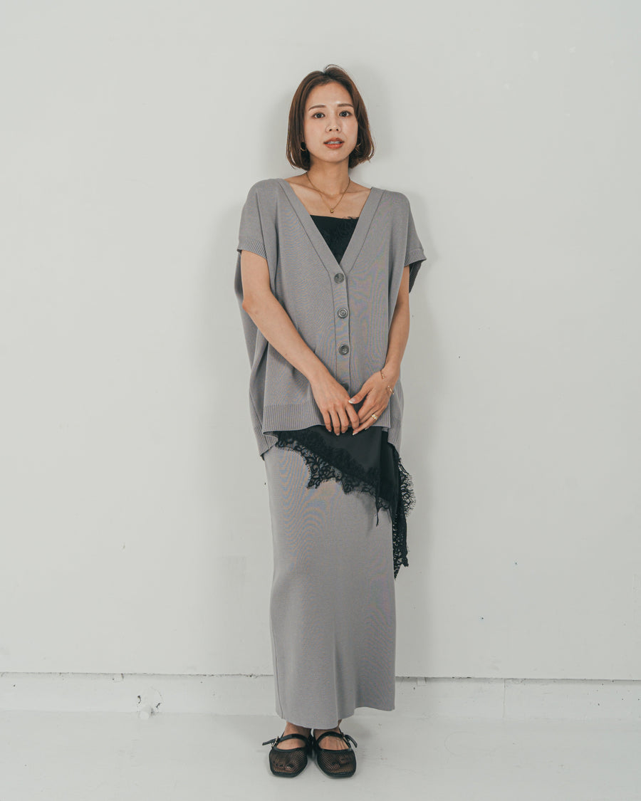 ［SET］VネックRelaxニットベスト + サテンアシメ レースキャミ + Relax Knit ストレートスカート（3SET）
