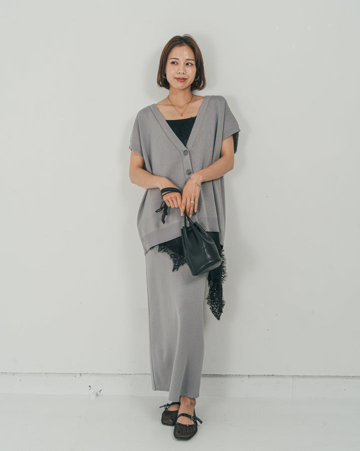 ［SET］VネックRelaxニットベスト + サテンアシメ レースキャミ + Relax Knit ストレートスカート（3SET）