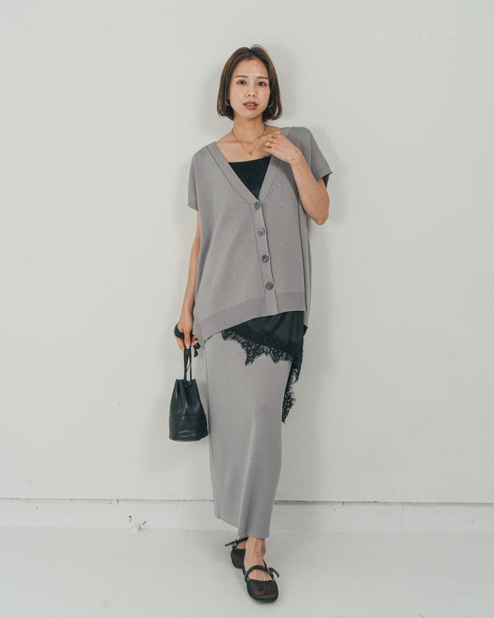 ［SET］VネックRelaxニットベスト + サテンアシメ レースキャミ + Relax Knit ストレートスカート（3SET）