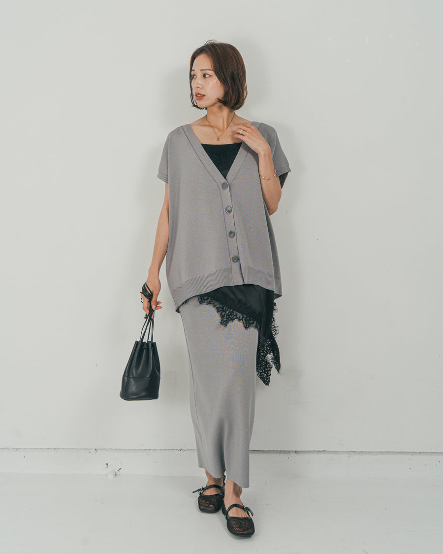 ［SET］VネックRelaxニットベスト + サテンアシメ レースキャミ + Relax Knit ストレートスカート（3SET）