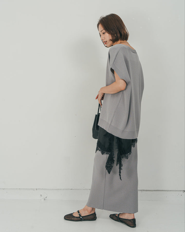 ［SET］VネックRelaxニットベスト + サテンアシメ レースキャミ + Relax Knit ストレートスカート（3SET）