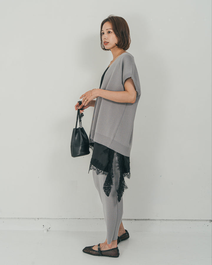 ［SET］VネックRelaxニットベスト + サテンアシメ レースキャミ + Relax Knit ストレートスカート（3SET）