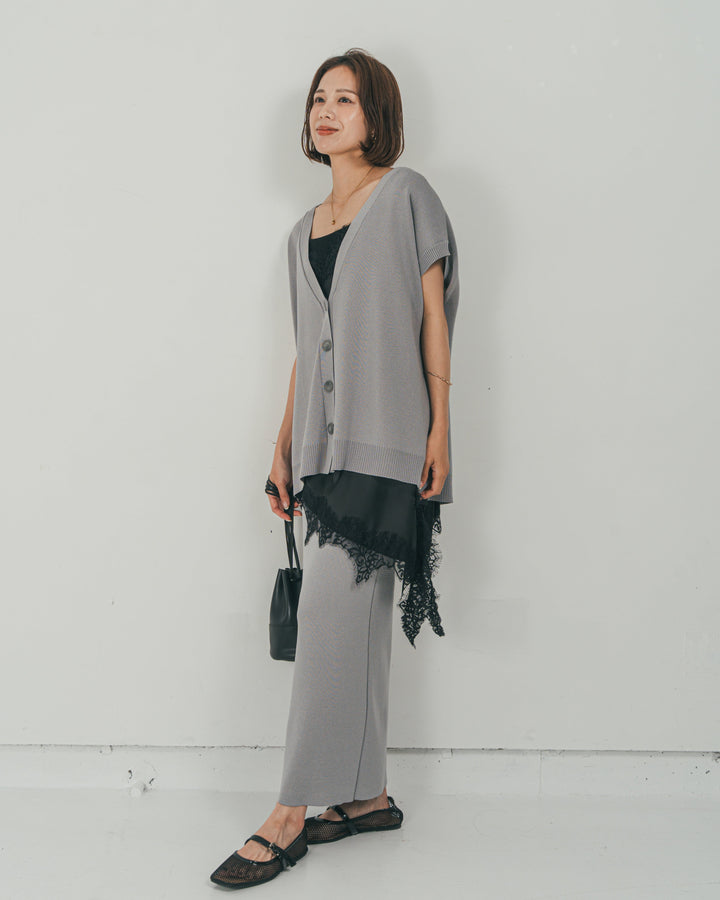 ［SET］VネックRelaxニットベスト + サテンアシメ レースキャミ + Relax Knit ストレートスカート（3SET）