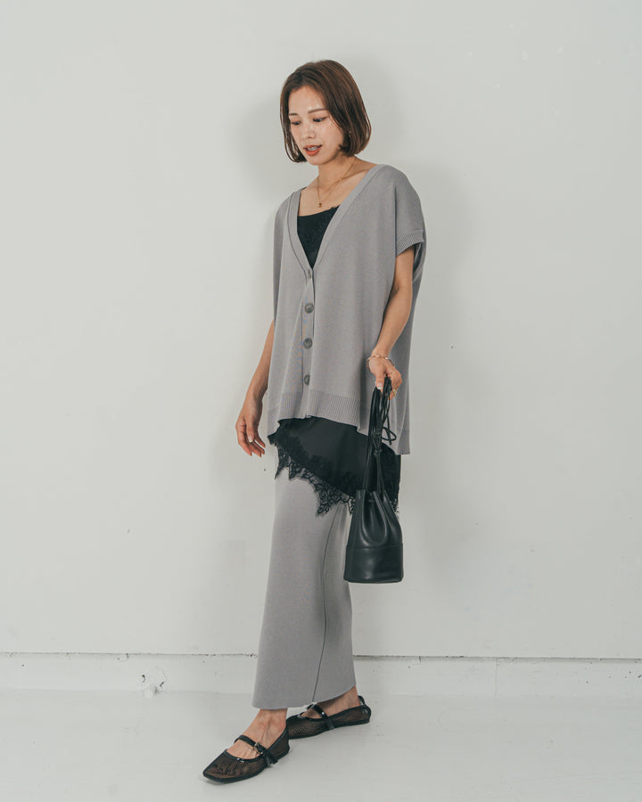 ［SET］VネックRelaxニットベスト + サテンアシメ レースキャミ + Relax Knit ストレートスカート（3SET）