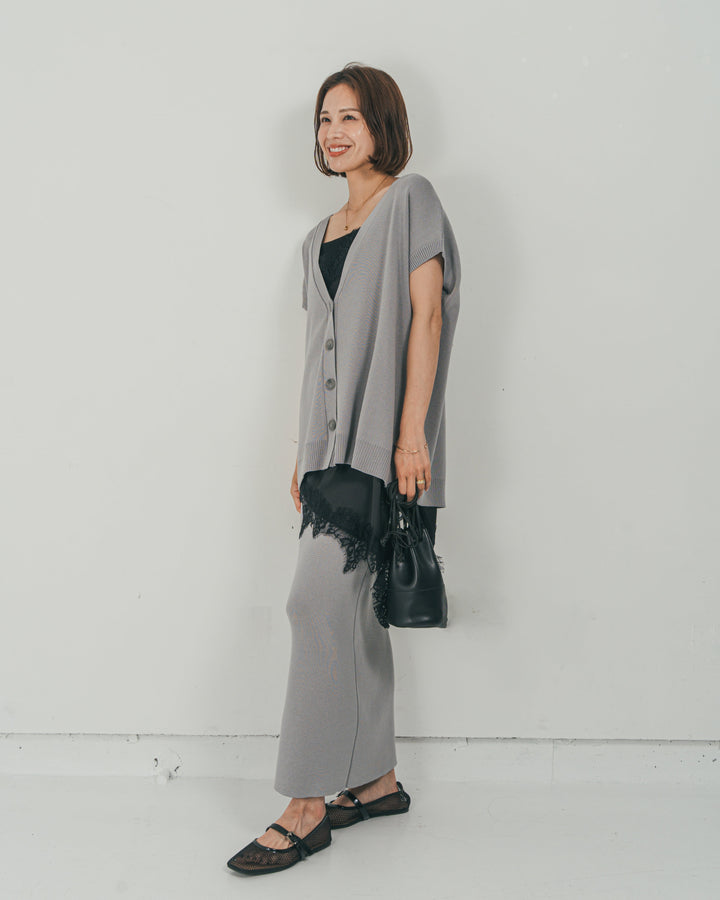 ［SET］VネックRelaxニットベスト + サテンアシメ レースキャミ + Relax Knit ストレートスカート（3SET）