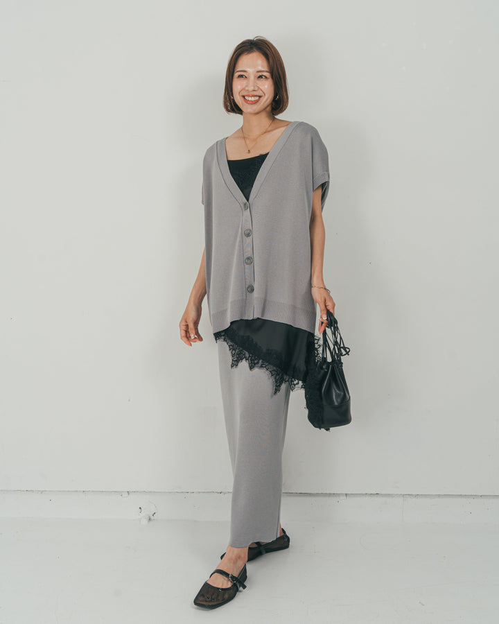 ［SET］VネックRelaxニットベスト + サテンアシメ レースキャミ + Relax Knit ストレートスカート（3SET）