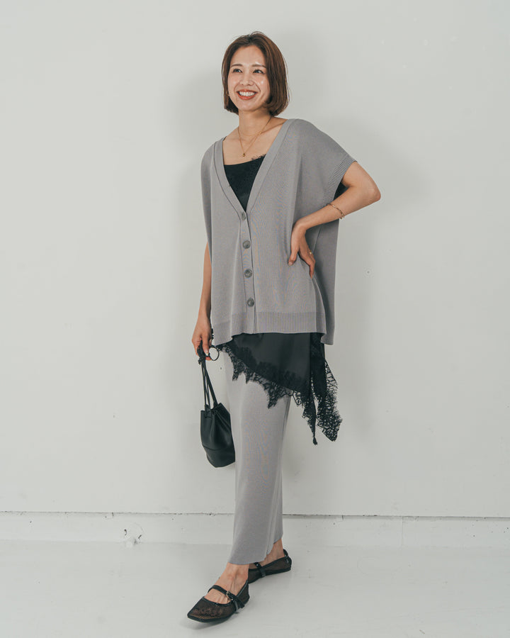 ［SET］VネックRelaxニットベスト + サテンアシメ レースキャミ + Relax Knit ストレートスカート（3SET）