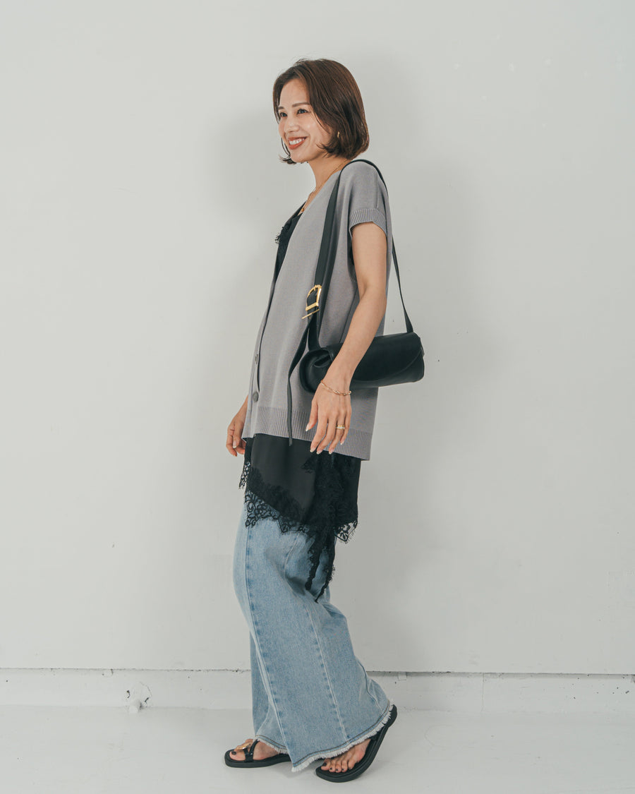 ［SET］VネックRelaxニットベスト + サテンアシメ レースキャミ + 10oz ニュアンスバイカラー リラックスワイドデニム（3SET）