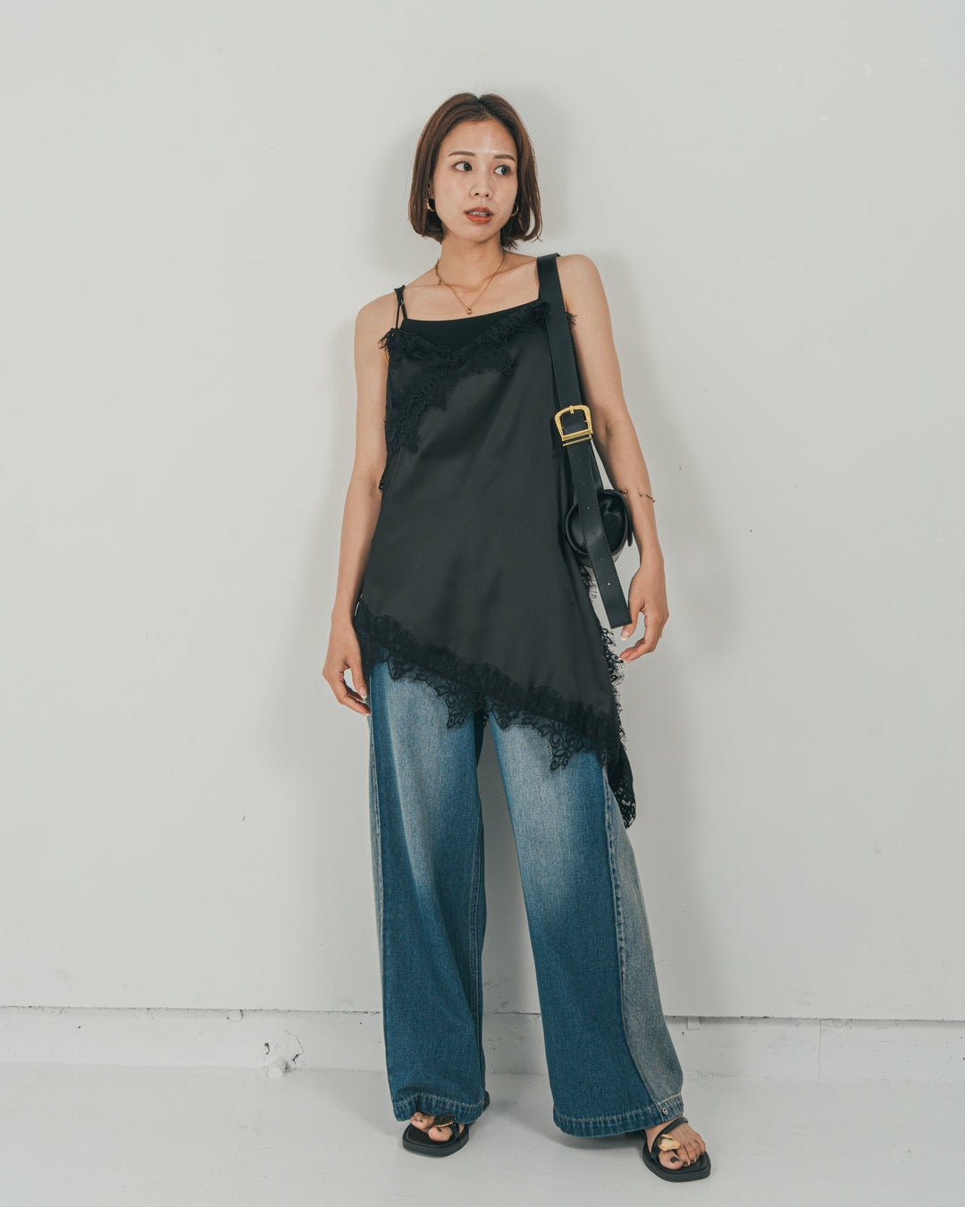 ［SET］サテンアシメ レースキャミ + 10oz サイドタック リラックスデニムパンツ（2SET）