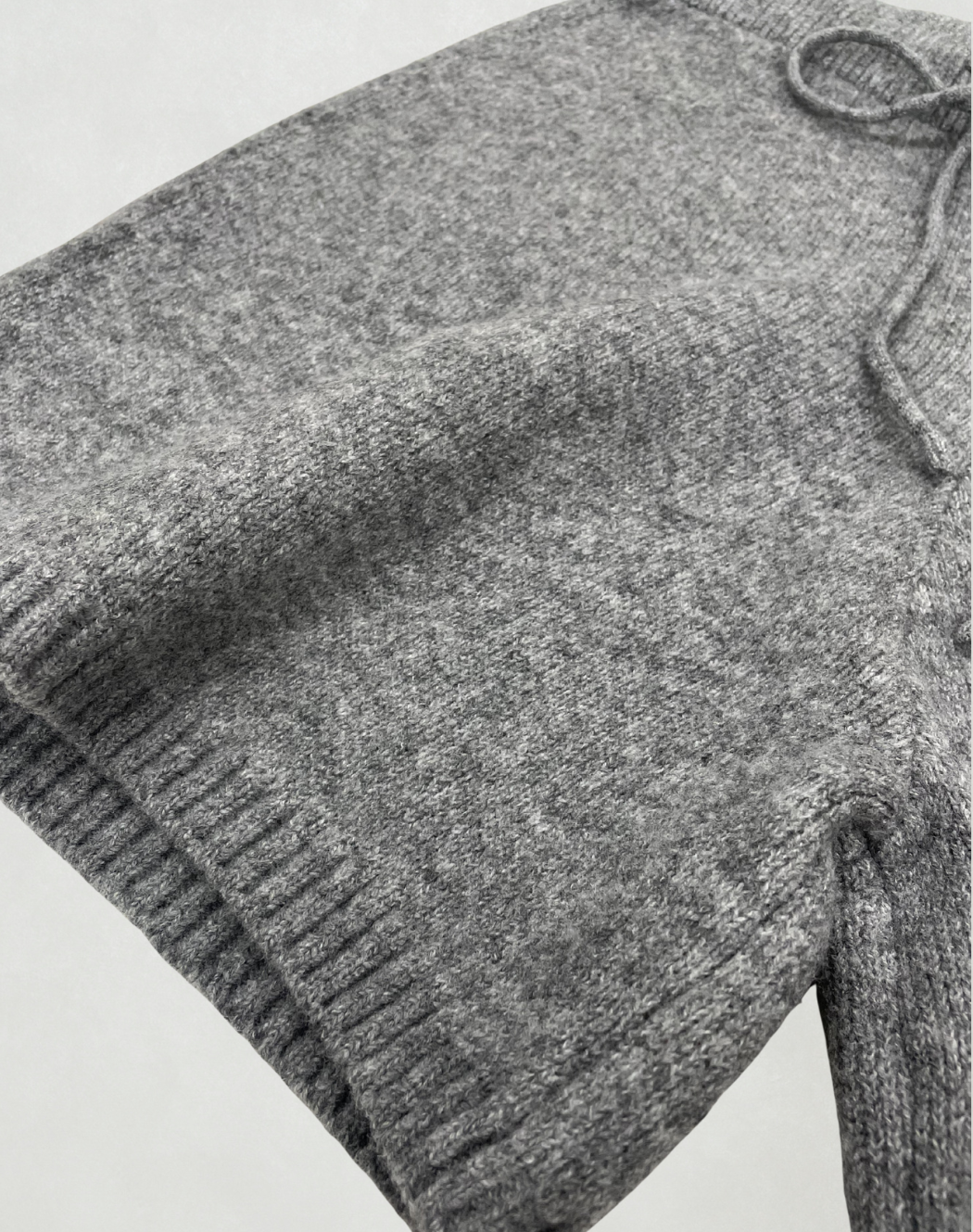 ［SET］Cloudyメランジ襟付きカーディガン+Cloudyメランジクロップドベスト+Cloudyメランジハーフパンツ（3SET）