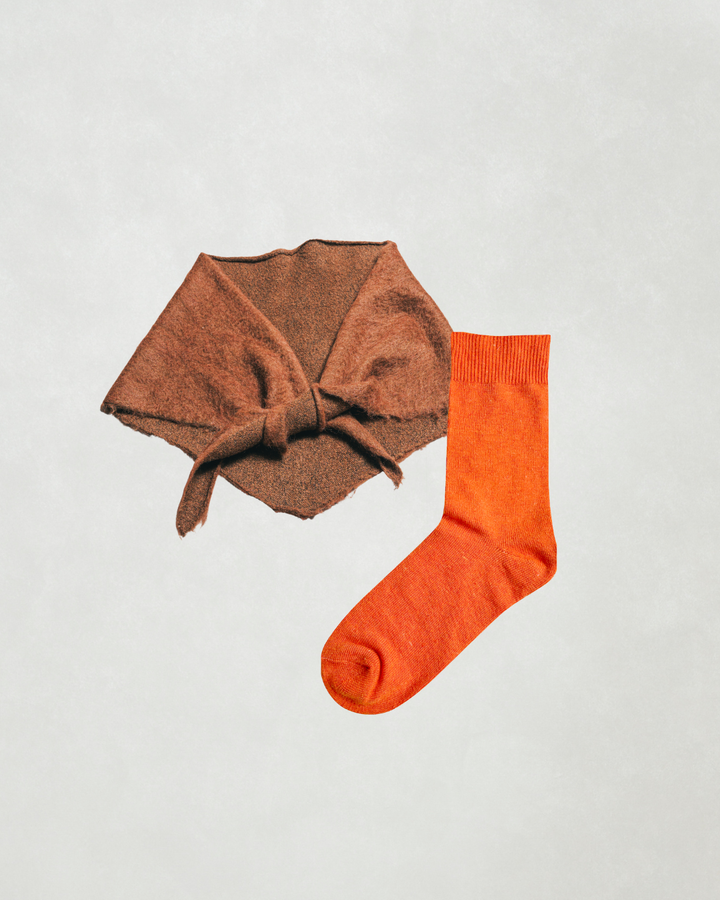 ［SET］モヘアタッチ マルチTriangleスカーフ+Cozyアンゴラ混ソックス（2SET）