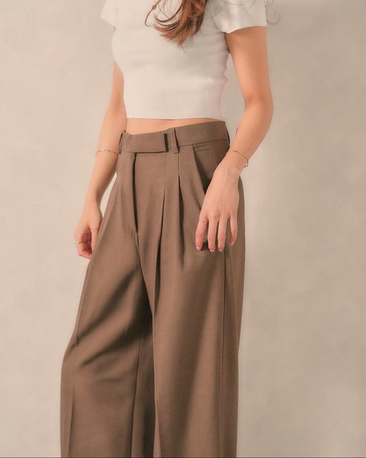 【新品 / キャリー品】ワイドタックパンツ（BROWN）