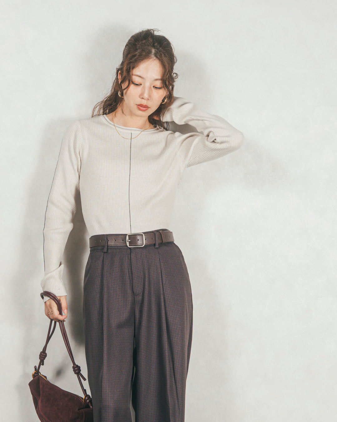 Line Rib クルーネックニット（IVORY)