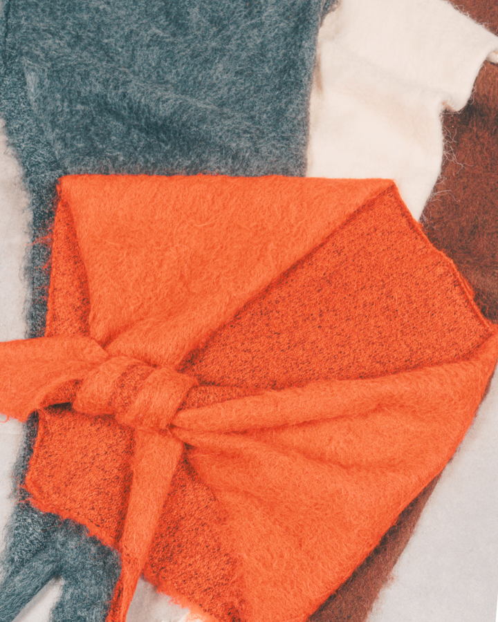 モヘアタッチ マルチTriangleスカーフ（CREAM）