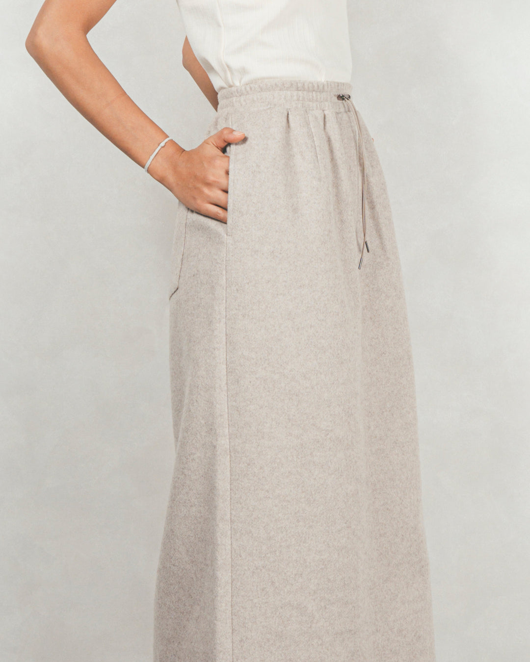 ［SET］Smoothニットソー Vネックプルオーバー+Smoothニットソー Narrowスカート