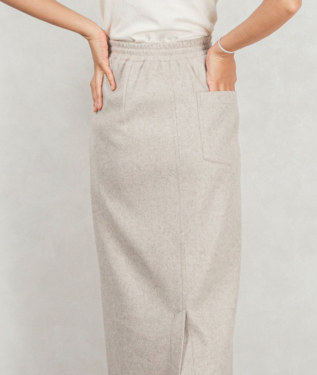 ［SET］Smoothニットソー Vネックプルオーバー+Smoothニットソー Narrowスカート