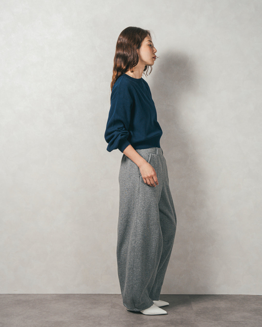 ［SET］スウェットライクロゴ刺繍ニット+Relax 裏起毛カーブパンツ（2SET）