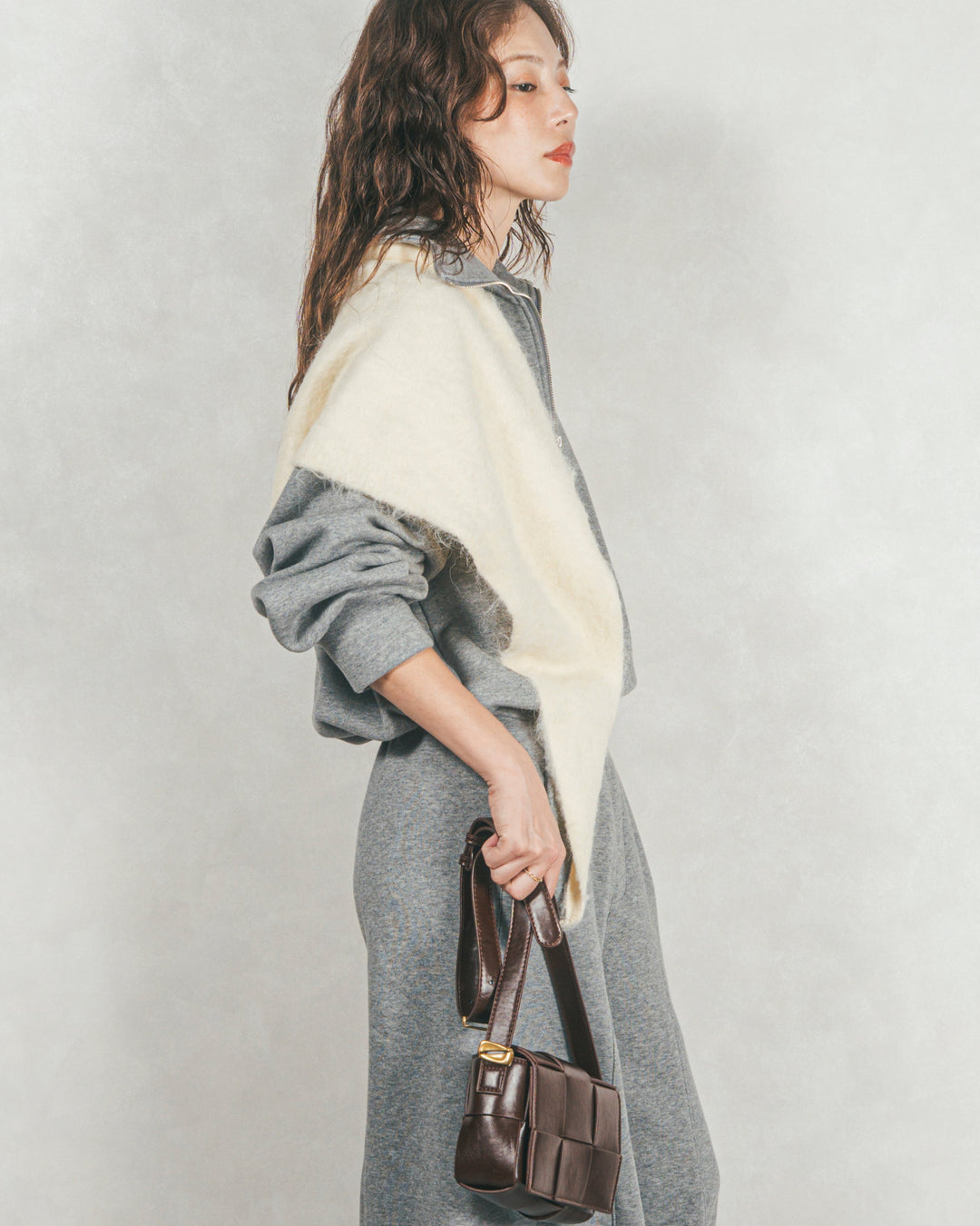 モヘアタッチ マルチTriangleスカーフ（CREAM）